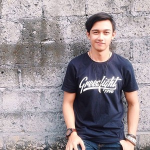 Hito资料,Hito最新歌曲,HitoMV视频,Hito音乐专辑,Hito好听的歌