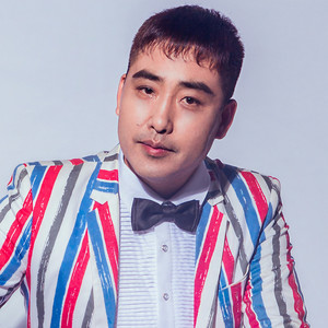 杨玲龙资料,杨玲龙最新歌曲,杨玲龙MV视频,杨玲龙音乐专辑,杨玲龙好听的歌