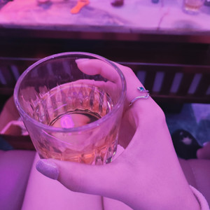 抱枕资料,抱枕最新歌曲,抱枕MV视频,抱枕音乐专辑,抱枕好听的歌