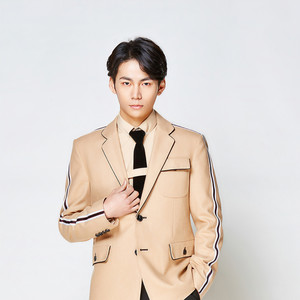 秦天资料,秦天最新歌曲,秦天MV视频,秦天音乐专辑,秦天好听的歌