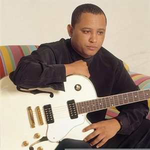 Allou April资料,Allou April最新歌曲,Allou AprilMV视频,Allou April音乐专辑,Allou April好听的歌