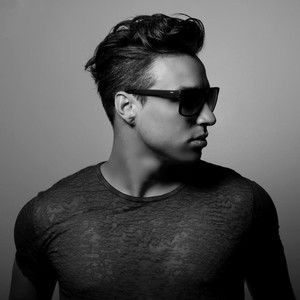 Melih Aydogan资料,Melih Aydogan最新歌曲,Melih AydoganMV视频,Melih Aydogan音乐专辑,Melih Aydogan好听的歌