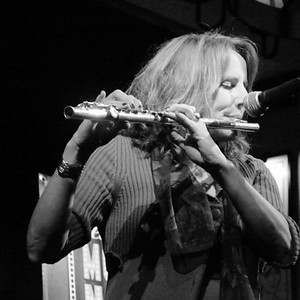 Elaine Dame资料,Elaine Dame最新歌曲,Elaine DameMV视频,Elaine Dame音乐专辑,Elaine Dame好听的歌