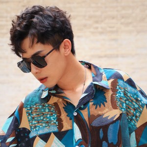 除了春天 爱情和樱花  봄사랑벚꽃말고 (男版)