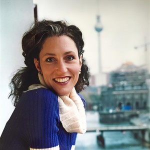 Stella Doufexis资料,Stella Doufexis最新歌曲,Stella DoufexisMV视频,Stella Doufexis音乐专辑,Stella Doufexis好听的歌