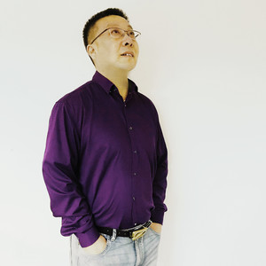 范龙 (你别连笑都那么勉强)