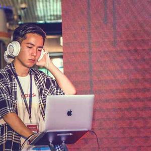 Crucial资料,Crucial最新歌曲,CrucialMV视频,Crucial音乐专辑,Crucial好听的歌