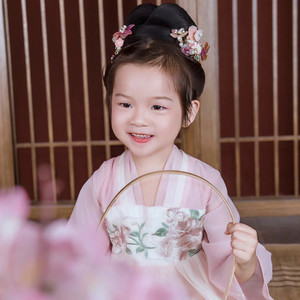 钱沁萱资料,钱沁萱最新歌曲,钱沁萱MV视频,钱沁萱音乐专辑,钱沁萱好听的歌