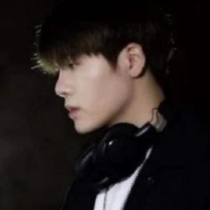 集梦阿布资料,集梦阿布最新歌曲,集梦阿布MV视频,集梦阿布音乐专辑,集梦阿布好听的歌