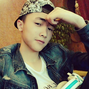 李佳凡资料,李佳凡最新歌曲,李佳凡MV视频,李佳凡音乐专辑,李佳凡好听的歌