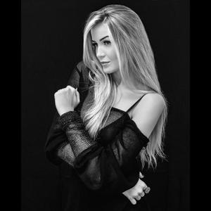 Ellie Klotz资料,Ellie Klotz最新歌曲,Ellie KlotzMV视频,Ellie Klotz音乐专辑,Ellie Klotz好听的歌