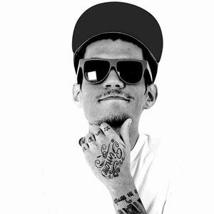 Adriel资料,Adriel最新歌曲,AdrielMV视频,Adriel音乐专辑,Adriel好听的歌