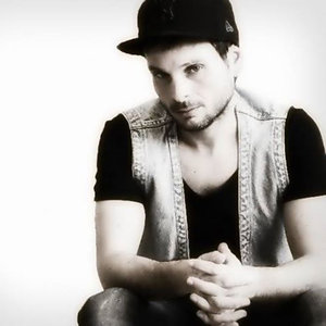 Andrea Febo资料,Andrea Febo最新歌曲,Andrea FeboMV视频,Andrea Febo音乐专辑,Andrea Febo好听的歌