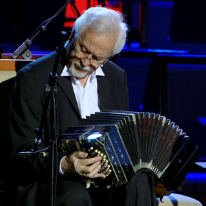 瓦特尔·里奥斯（Walter Ríos）资料,瓦特尔·里奥斯（Walter Ríos）最新歌曲,瓦特尔·里奥斯（Walter Ríos）MV视频,瓦特尔·里奥斯（Walter Ríos）音乐专辑,瓦特尔·里奥斯（Walter Ríos）好听的歌