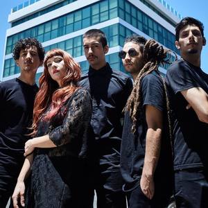 Fly Fly Caroline资料,Fly Fly Caroline最新歌曲,Fly Fly CarolineMV视频,Fly Fly Caroline音乐专辑,Fly Fly Caroline好听的歌