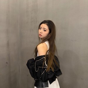 王一涵资料,王一涵最新歌曲,王一涵MV视频,王一涵音乐专辑,王一涵好听的歌