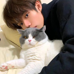 韩瞳资料,韩瞳最新歌曲,韩瞳MV视频,韩瞳音乐专辑,韩瞳好听的歌