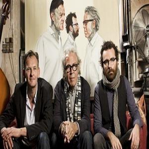 Vi Sidder Bare Her资料,Vi Sidder Bare Her最新歌曲,Vi Sidder Bare HerMV视频,Vi Sidder Bare Her音乐专辑,Vi Sidder Bare Her好听的歌