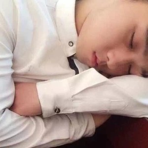 李艺尘资料,李艺尘最新歌曲,李艺尘MV视频,李艺尘音乐专辑,李艺尘好听的歌