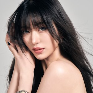 Uwa资料,Uwa最新歌曲,UwaMV视频,Uwa音乐专辑,Uwa好听的歌