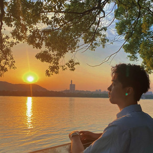 甘新波资料,甘新波最新歌曲,甘新波MV视频,甘新波音乐专辑,甘新波好听的歌