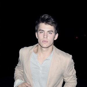 Struan Shields资料,Struan Shields最新歌曲,Struan ShieldsMV视频,Struan Shields音乐专辑,Struan Shields好听的歌