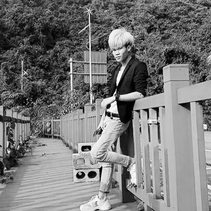 张亦晨资料,张亦晨最新歌曲,张亦晨MV视频,张亦晨音乐专辑,张亦晨好听的歌