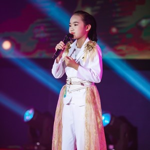 郑欣桐资料,郑欣桐最新歌曲,郑欣桐MV视频,郑欣桐音乐专辑,郑欣桐好听的歌