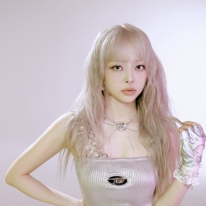 비비 (loossemble)资料,비비 (loossemble)最新歌曲,비비 (loossemble)MV视频,비비 (loossemble)音乐专辑,비비 (loossemble)好听的歌