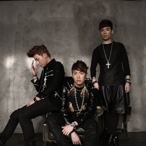 Phantom (팬텀)资料,Phantom (팬텀)最新歌曲,Phantom (팬텀)MV视频,Phantom (팬텀)音乐专辑,Phantom (팬텀)好听的歌