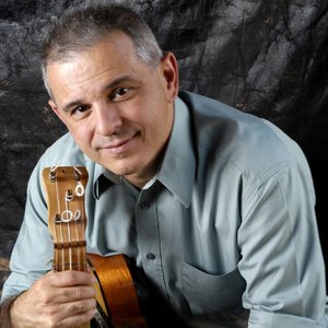 Roberto Correa资料,Roberto Correa最新歌曲,Roberto CorreaMV视频,Roberto Correa音乐专辑,Roberto Correa好听的歌