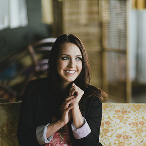 Jenny Simmons资料,Jenny Simmons最新歌曲,Jenny SimmonsMV视频,Jenny Simmons音乐专辑,Jenny Simmons好听的歌