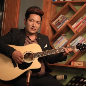 阿华资料,阿华最新歌曲,阿华MV视频,阿华音乐专辑,阿华好听的歌