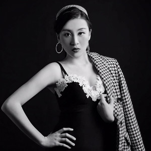 悲伤情歌 (伴奏)