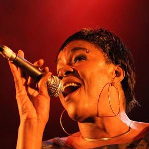 Mamani Keita资料,Mamani Keita最新歌曲,Mamani KeitaMV视频,Mamani Keita音乐专辑,Mamani Keita好听的歌