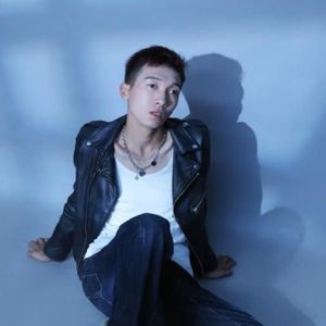 邱天佑资料,邱天佑最新歌曲,邱天佑MV视频,邱天佑音乐专辑,邱天佑好听的歌