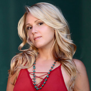 Lucy Iris资料,Lucy Iris最新歌曲,Lucy IrisMV视频,Lucy Iris音乐专辑,Lucy Iris好听的歌