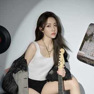 希二白（张璐涵）资料,希二白（张璐涵）最新歌曲,希二白（张璐涵）MV视频,希二白（张璐涵）音乐专辑,希二白（张璐涵）好听的歌