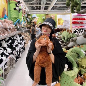 李哩哩资料,李哩哩最新歌曲,李哩哩MV视频,李哩哩音乐专辑,李哩哩好听的歌