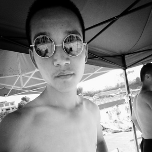 李想资料,李想最新歌曲,李想MV视频,李想音乐专辑,李想好听的歌