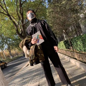 Ernestnini资料,Ernestnini最新歌曲,ErnestniniMV视频,Ernestnini音乐专辑,Ernestnini好听的歌