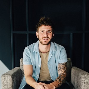 Quinn Lewis资料,Quinn Lewis最新歌曲,Quinn LewisMV视频,Quinn Lewis音乐专辑,Quinn Lewis好听的歌