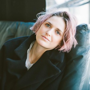 Emily Armstrong资料,Emily Armstrong最新歌曲,Emily ArmstrongMV视频,Emily Armstrong音乐专辑,Emily Armstrong好听的歌