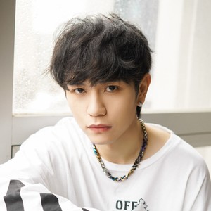 周凯翔资料,周凯翔最新歌曲,周凯翔MV视频,周凯翔音乐专辑,周凯翔好听的歌