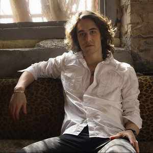 Liam Titcomb资料,Liam Titcomb最新歌曲,Liam TitcombMV视频,Liam Titcomb音乐专辑,Liam Titcomb好听的歌