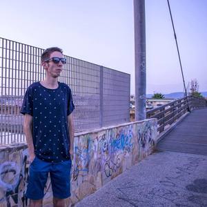 Carlo Whale资料,Carlo Whale最新歌曲,Carlo WhaleMV视频,Carlo Whale音乐专辑,Carlo Whale好听的歌