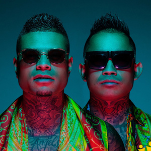 Two Crooks资料,Two Crooks最新歌曲,Two CrooksMV视频,Two Crooks音乐专辑,Two Crooks好听的歌