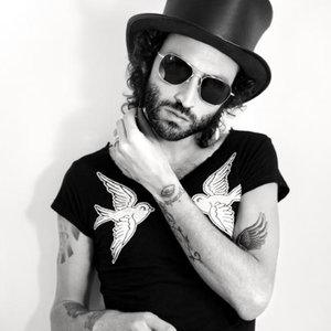 Leiva资料,Leiva最新歌曲,LeivaMV视频,Leiva音乐专辑,Leiva好听的歌