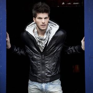 Loukas资料,Loukas最新歌曲,LoukasMV视频,Loukas音乐专辑,Loukas好听的歌