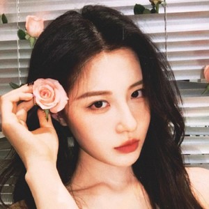 满月资料,满月最新歌曲,满月MV视频,满月音乐专辑,满月好听的歌